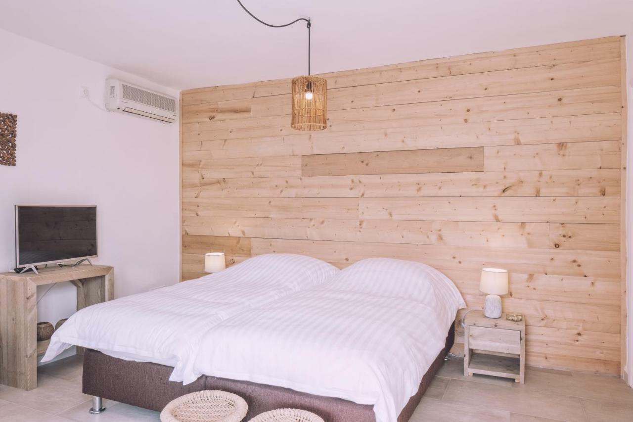 Apartamentos Catharina Maria Cala Llonga  Eksteriør billede
